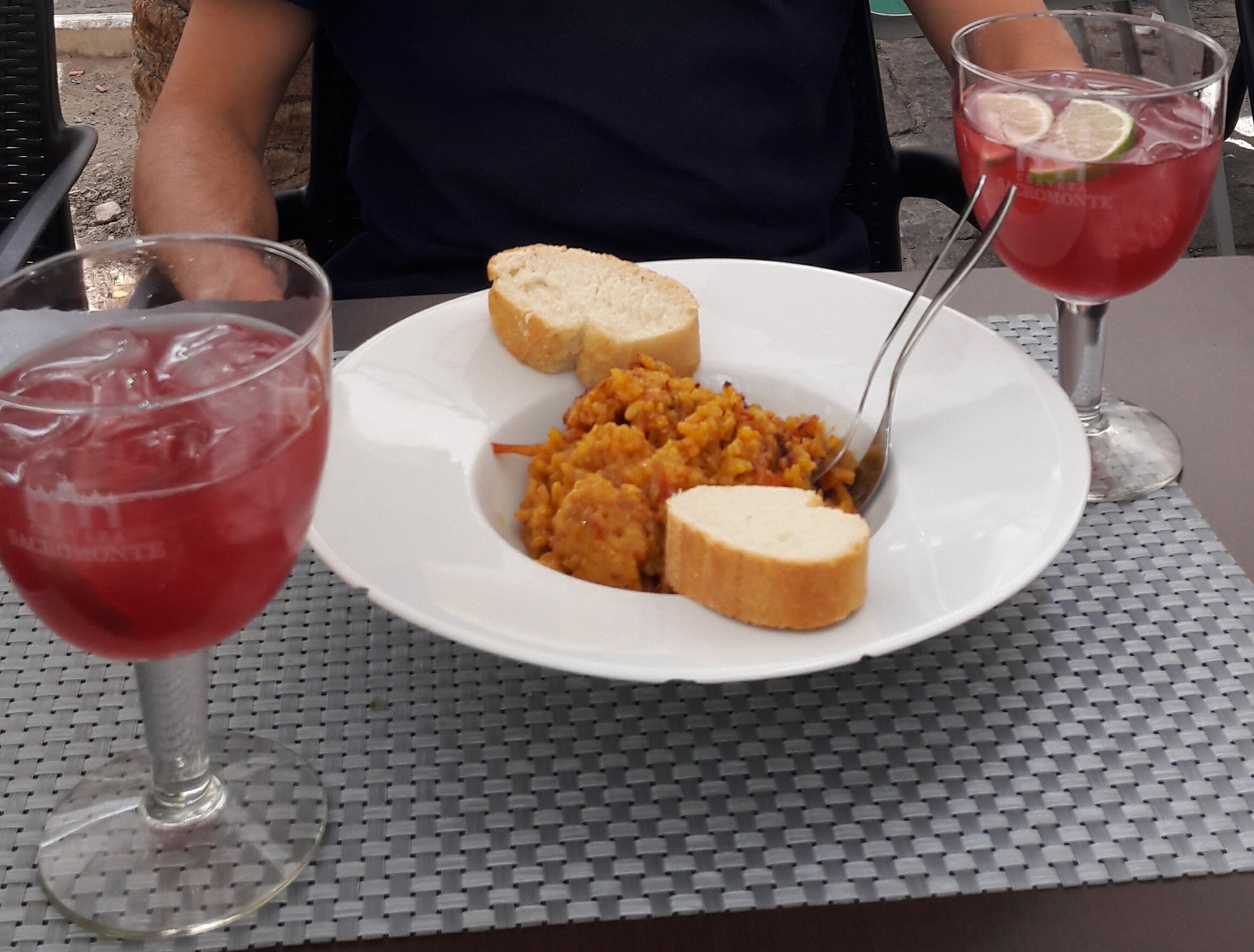 We don’t want to discourage you from enjoying tapas while in Spain, simply be aware that they are not the only way to enjoy Spanish food.