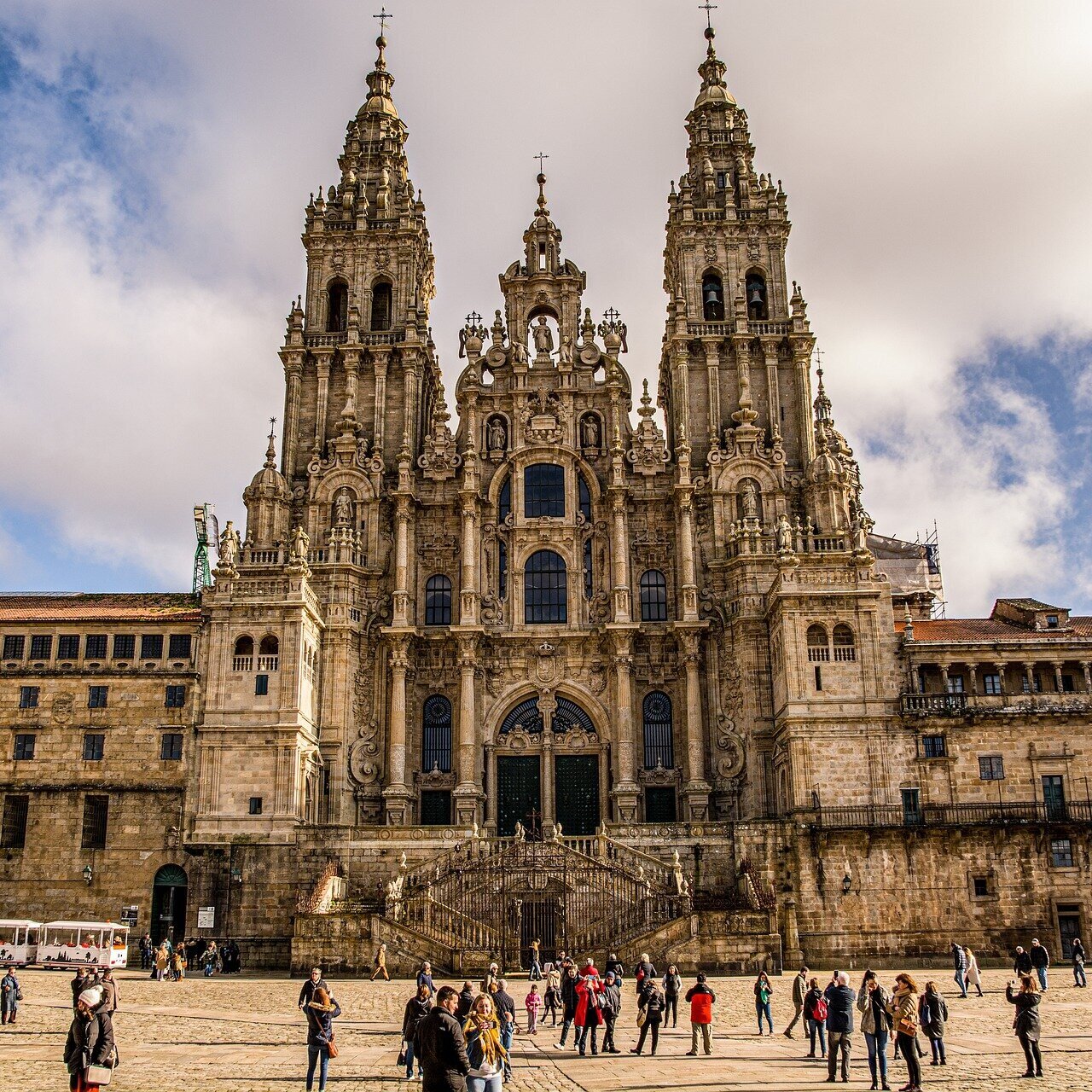Cathedral in Santiago de Compostela. Photo by javierAlamo on Pixabay