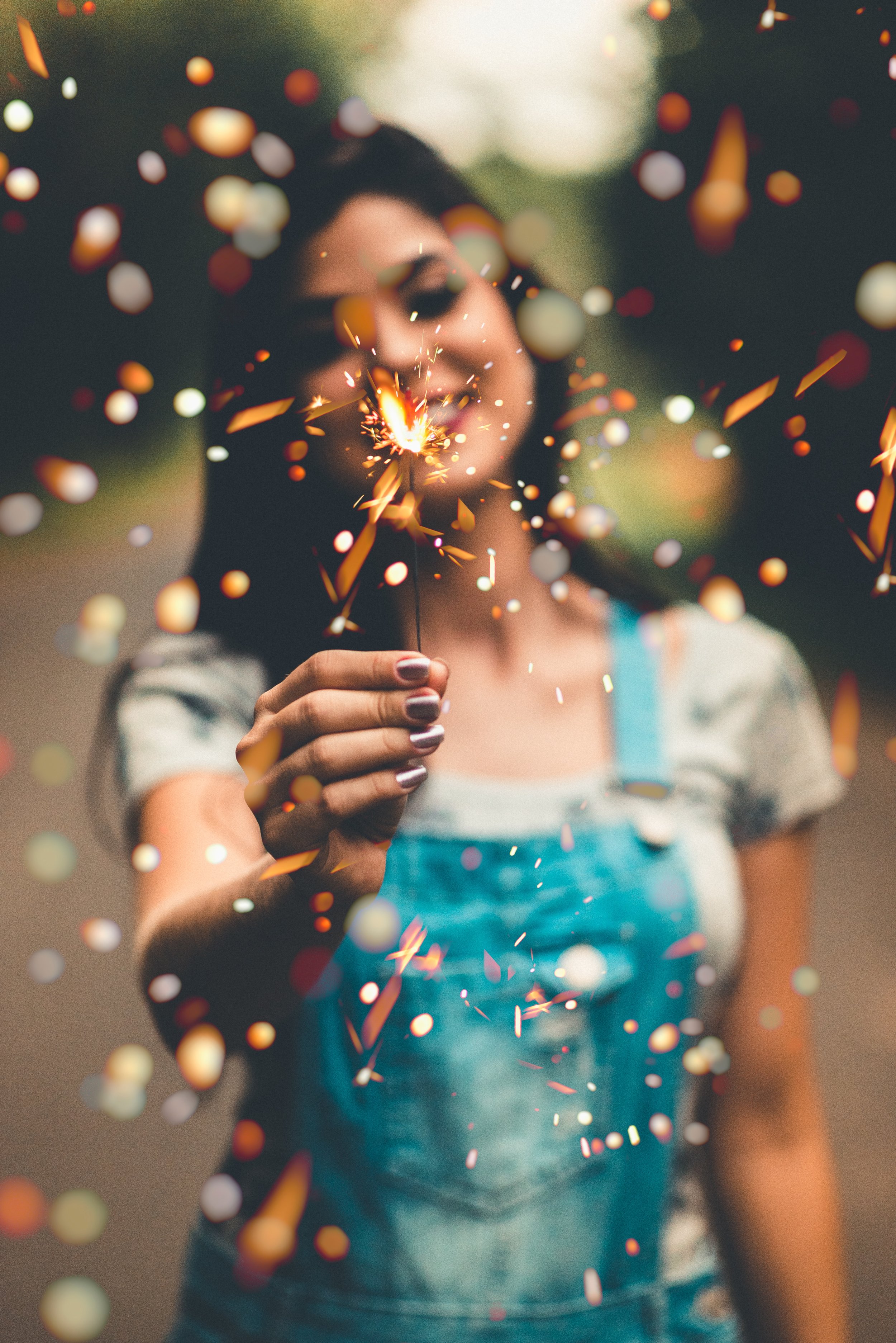 Celebration for New Year's. Photo by Murilo Folgosi on Pexels.