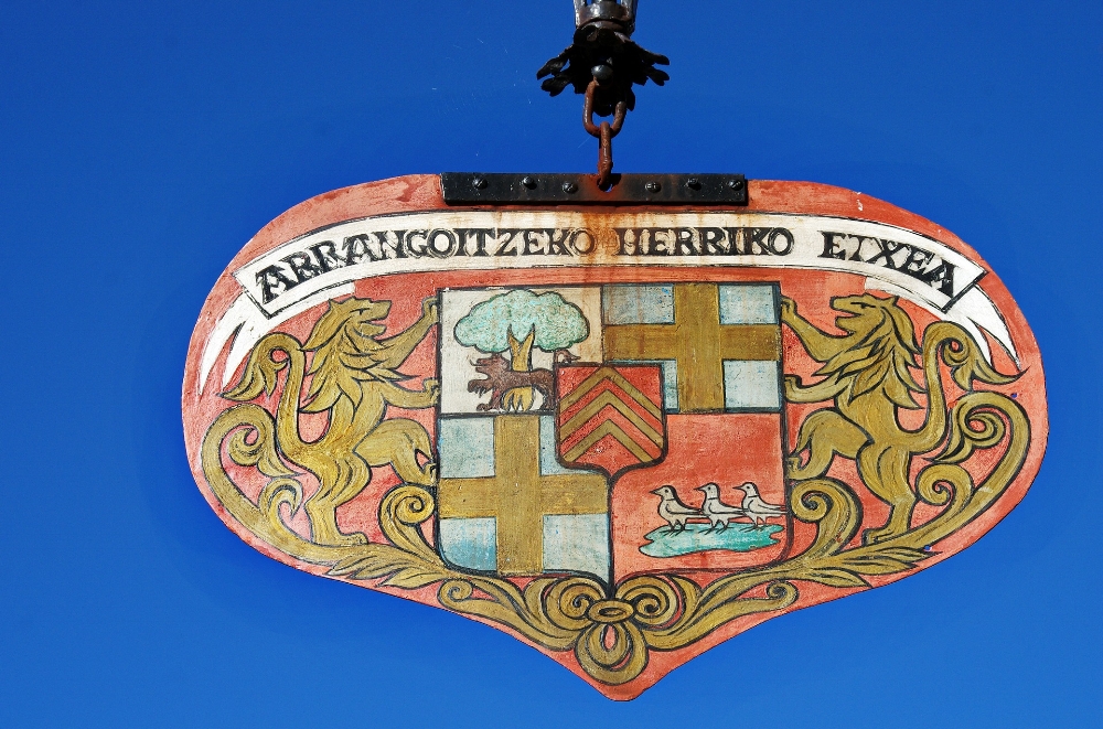 Sign in Basque. Photo Source: Pixabay